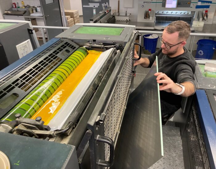 up-druckerei-nauendorf_12-25-22 Dezember 2025: Die Unkenpost zu Besuch bei Druckerei Nauendorf in Angermünde, Bild 6